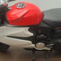 یک عدد موتور شارژی حرفه ای