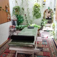 روغن ماساژ، خانه ماساژ حسین