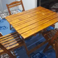 میز و صندلی چوبی در حد نو