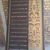 نقاشی ساختمان و در و پنجره