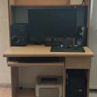 میز کامپیوتر