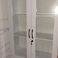 کمد ام دی اف درجه یک بسیار تمیز بدون مشکل درحد نو