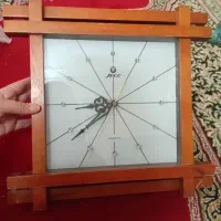 ساعت دیواری