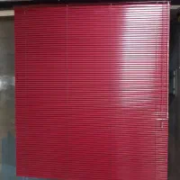 کرکره فلزی قرمز