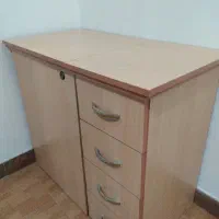 میز خیاطی چوبی.سالم هست