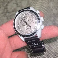 ساعت امگا سواچ سه موتوره فعال مدل میشن د مون