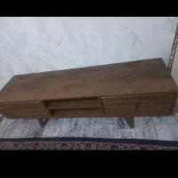 میزتلوزیون تمیز و سالم ۱۴۰*۲۰