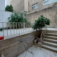 100-متر-زیر-همکف-تجاری
