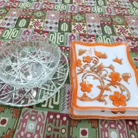 دوعددسینی شیشه ای ویک دست کاسه و بشقاب سالم درحدنو