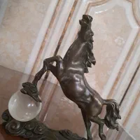 مجسمه مارک دار