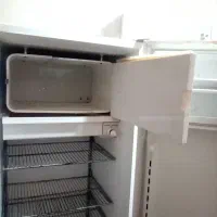 دو عدد یخچال|یخچال و فریزر|بافت, |دیوار