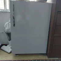 کمد کتاب سالم و نو تمیز سه طبقه