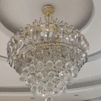 لوستر کریستالی جنس بدنه فلزی