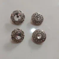 انواع دگمه با رنگ بندی و سایز مختلف|لوازم خیاطی و بافتنی|اسلامآباد غرب, |دیوار