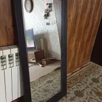 آینه قدی با قاب چوبی