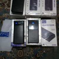 تعدادی پاوربانک ۲۰هزار