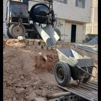 بتن ریزی همراه با ماله پروانه