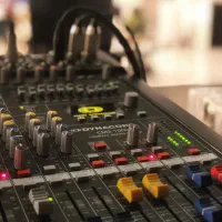 کرایه باندسیستم اکو صوت بلندگو دایناکورد صدابرداری|خدمات پذیرایی، مراسم|یزد, |دیوار