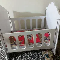 تخت بچگانه با تشک کاملا سالم