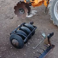 علفزن پشت تراکتوری سنسوردار