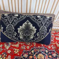 روبالشت و پشتی