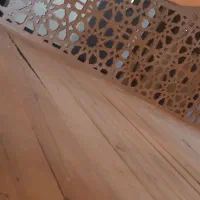 تخت چوبی
