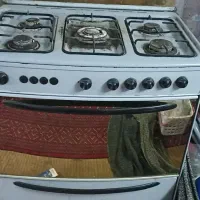 گاز پنج شعله فر کاملا سالم تمیز