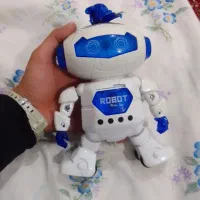 ربات ادم اهنی