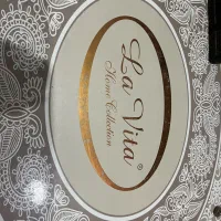 رو تختی مارک لاویتا