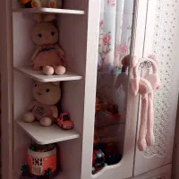 کمد لباس و تخت خواب به همراه خوشخواب، فرش کودک