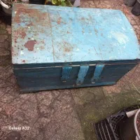 صندوق قدیمی بزرگ