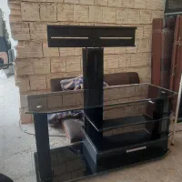 یک میز تلویزیون کاملا سالم درحد بفروش میرسد