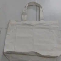 توت بگ و کیف دوشی