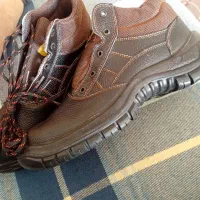 کفش نو|کیف، کفش، کمربند|کاشان, شهرک انقلاب|دیوار