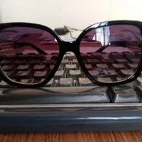 عینک افتابی زنانه طرح ال وی