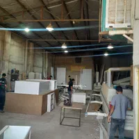 برشکار ماهر MDFو کمک برش و کارگر ساده