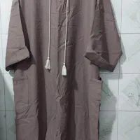 چند عدد لباس نو|لباس|قم, نیروگاه|دیوار