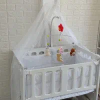 تخت کنار مادر گهواره نوزاد متحرک آویز موزیکال تخت|اسباب و اثاث بچه|شهریار, شهرک شاهد|دیوار