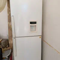 یخچال سوزان تمیز و در حد نو هنوز تعمیر نشده