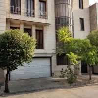 ویلایی 242 متر زمین 330 متر بنا  دو طبقه شهرک هما