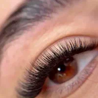 اکستنشن مژه با آف پنجاه درصد فقط یک هفته