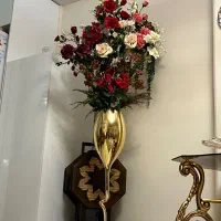 یازده عدد گل مصنوعی خارجی همراه با گلدان پایه بلند|گل مصنوعی|تهران, تهرانپارس شرقی|دیوار