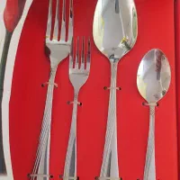 قاشق چنگال غذا خوری کاملا نو