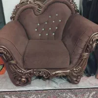 نیم ست مبل راحتی تاجدار در حد نو و با دوام|مبلمان خانگی و میز عسلی|کرمانشاه, |دیوار