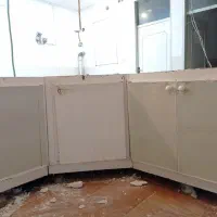 آب گرمکن،کابینت فلزی،۳عدد در و یک عدد پنجره باشیشه