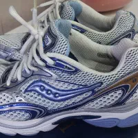 کتونی اورجینال اصل ساکونی در حد نوی نو واقعی