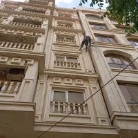 پیچ رولپلاک کار با طناب کار در ارتفاع نور پردازی