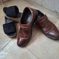 کفش ها هردوباهم ۳۰۰