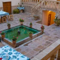 زوج مقیم۲۴ساعته برای مجموعه اقامتی