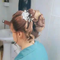 خدمات مکاپ و شینیون مینل بیوتی|خدمات آرایشگری و زیبایی|نجف‌آباد, شهدای غربی|دیوار